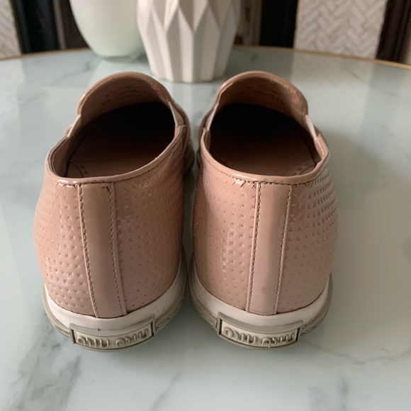 Miu Miu | Textured Leather Loafers w/ Metal Cap Toe - Picture 7 of 16